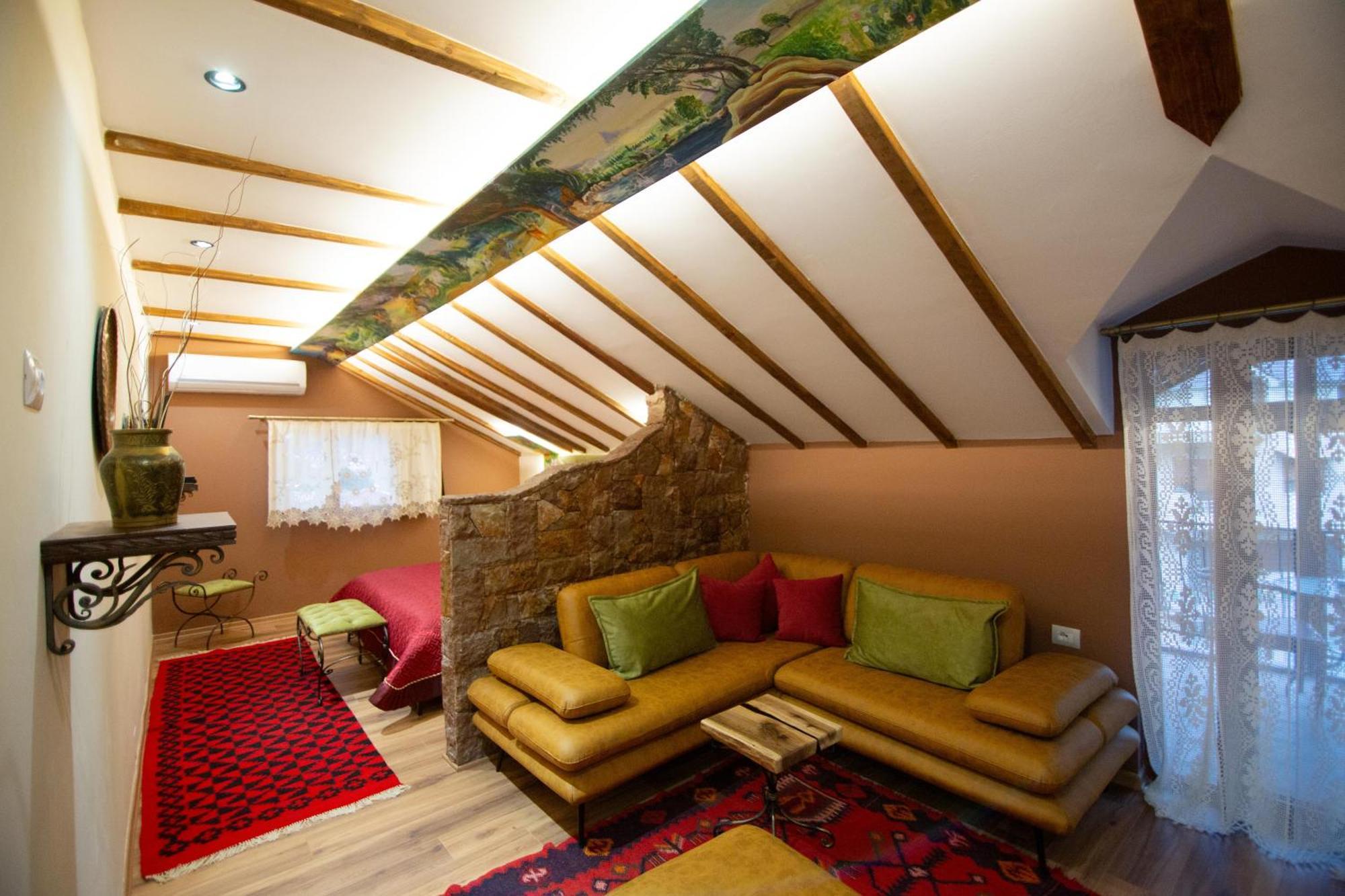Vila Eden Boutique Hotel Korce Exteriér fotografie