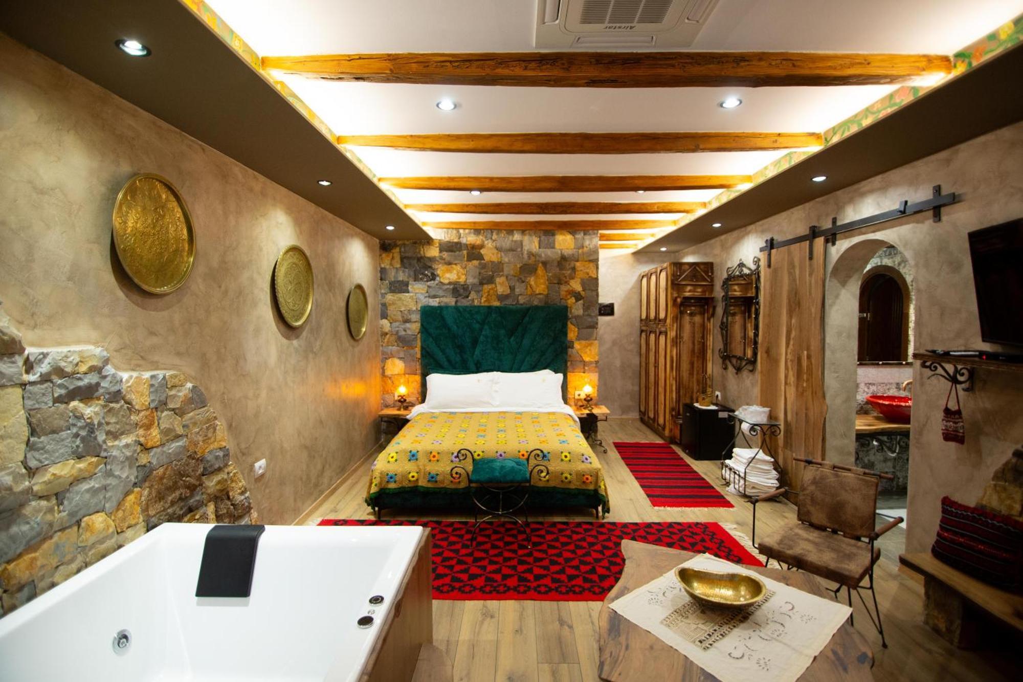 Vila Eden Boutique Hotel Korce Exteriér fotografie