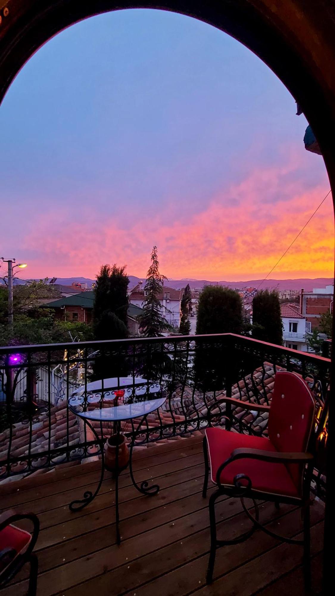 Vila Eden Boutique Hotel Korce Exteriér fotografie